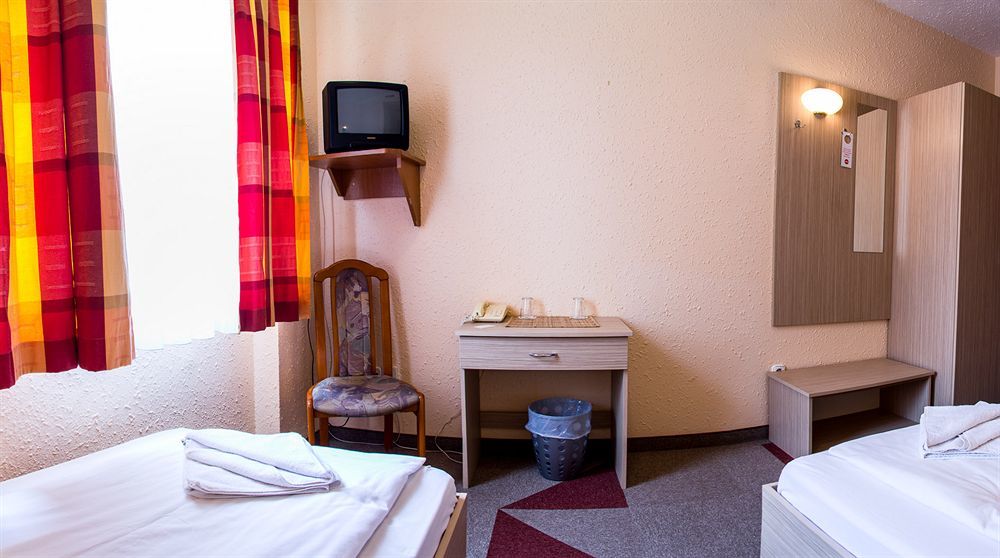 Hotel Berlin Budapeşte Dış mekan fotoğraf